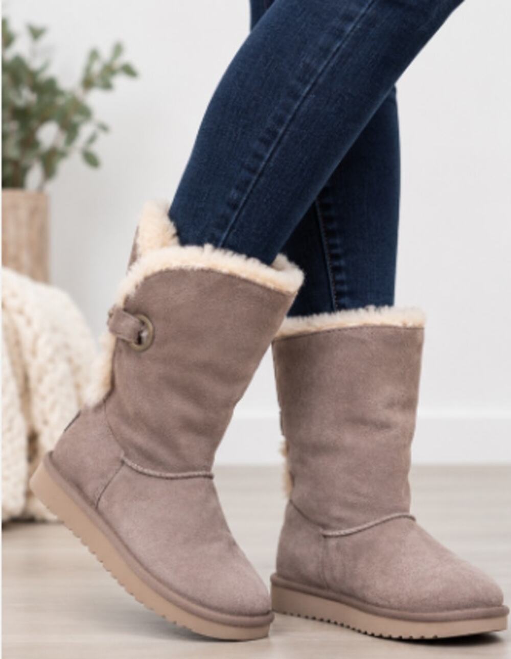 Koolaburra by UGG Remley Short Boots Gray Lavender Suede Size 8